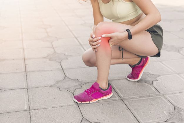What Causes Knee Pain in Females?